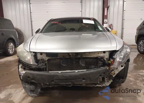 2010 Honda Accord 2.4 Ex-L z USA, uszkodzony, nr VIN 1HGCP2F86AA033793